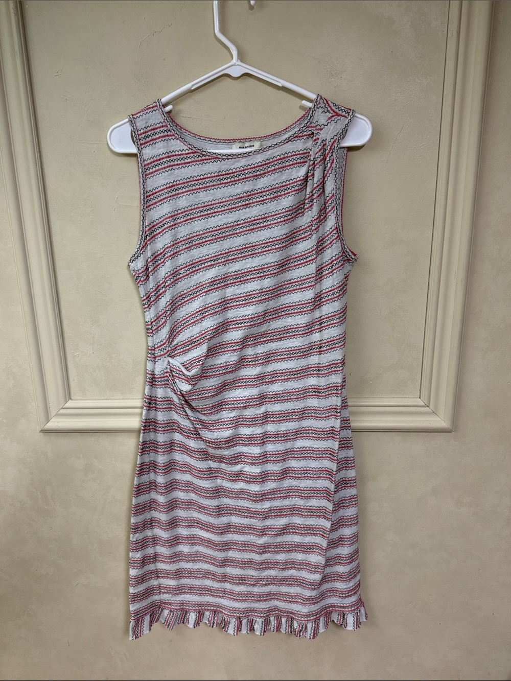 Max Studio Wmn L White/Black/Red Striped  Sleeveless Ruffle Hem Dress